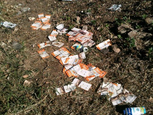 darrenbergman's tweet image. Clearly employees of #sanral also want to dump tolling based on the dumping of these pamphlets in #w32coj @TollFreeGP