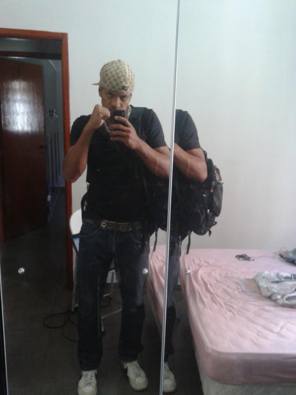 gabrielsilva_23's tweet image. ae malas prontas tudo pronto ae os #weilers ta chegando  #letsgodogcrazy
