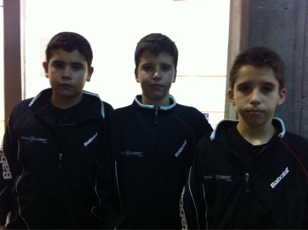 luiyan25's tweet photo. @clubsquashpalen resultados:
Sub 13 masculino:
Jorge Martin posición 9
Daniel Martin posici12
Rubén Martin posic 17 http://t.co/jcJh1Nk6