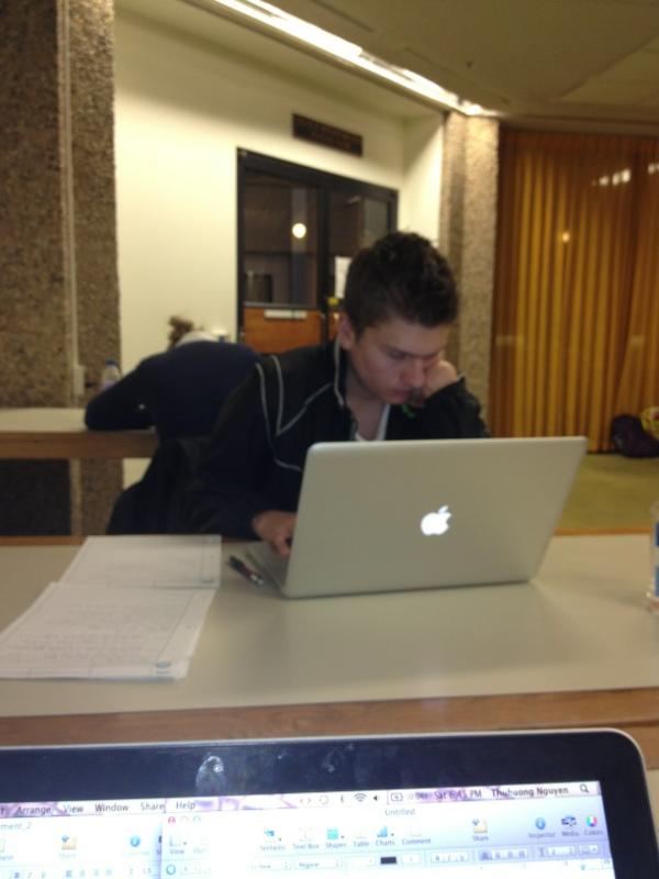 thuhu0ng's tweet image. Self control app doesn&apos;t really help when I have my phone.... #libraryparty #law @conradroszak