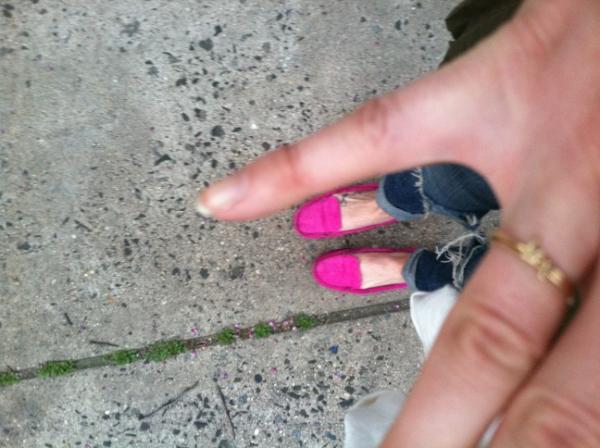 KelseyTHunt's tweet image. And pink loafers... #focusfun