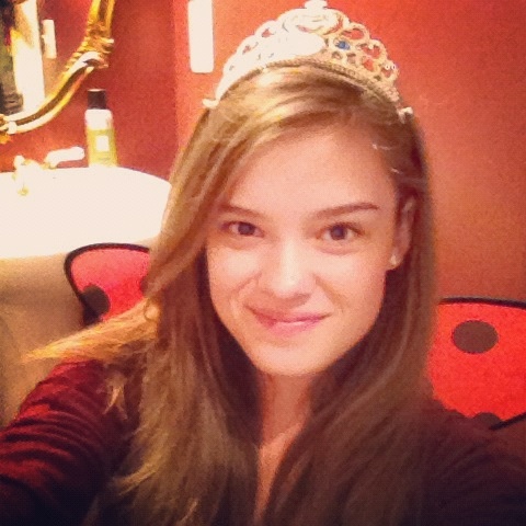 ScHoolBoy_Lew's tweet image. My #3000thtweet goes out to @Brianna_Bowers2 for being a princess ;) 👸