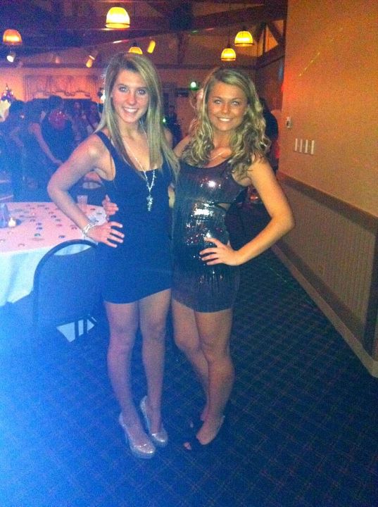 julierohde_'s tweet image. #nationalbestfriendday only one who understands my life #sameprobz @caylieemarnell