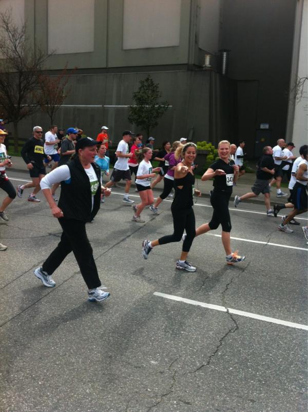 mertoby's tweet photo. Go Meesh Go!!! #sunrun2012 http://t.co/geVZIP2C