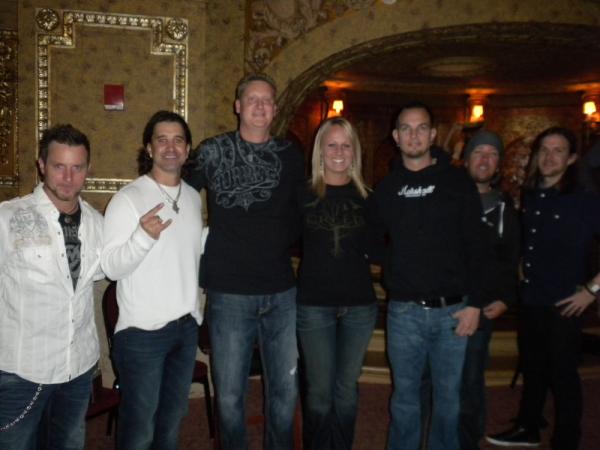 CreedSean's tweet image. Thanks to @MarkTremonti @scottstapp @Scott_Phillips @brianamarshall @IIEROCKII for the unexpected meet and greet.