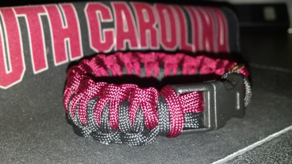 Jayta's tweet image. @sharolynperry Hey You! How are you? Have you seen my new #paracord #quickdeploy #survival #USC type #bracelet ? Miss U