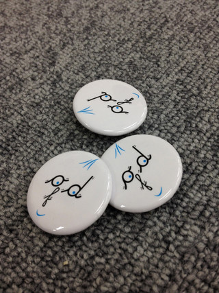 DesignForum2012's tweet image. 本日、タクサン缶バッチのサンプルが届きました！当日来られた方にお渡しさせていただきます！みなさま是非ご来場ください(^^)