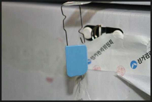 야당에서요??아무도안나올껄요?!!RT <a href="/kangsj07/">Exodus</a>: 야당에서 누구누구 나오나 보겠어~! "<a href="/jumeok_/">✊</a>: 청계 광장 가는중.. 선괸위 불법선거 규탄하러 "