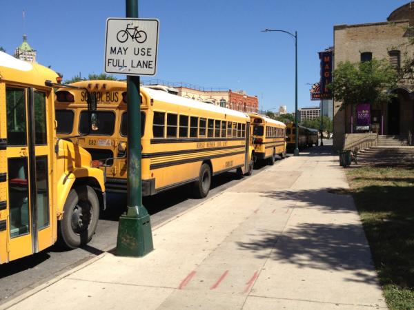 TheMagikTheatre's tweet image. Wednesday BusLineUp! Welcome students from @NISD @SAISD @southsideisd @cisdnews @BanderaISD #FreerISD #LulingISD #NEISD