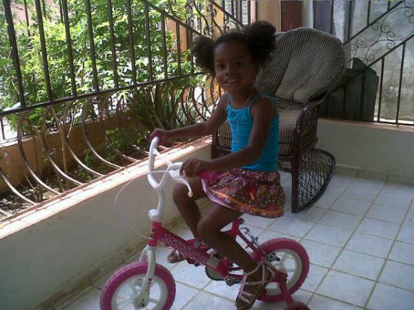 Siadelis's tweet photo. Mi princesa!!! http://t.co/wKkgXr58
