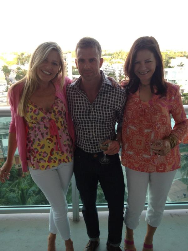 FavaDesign's tweet image. Three of my Easter Bunnies taken at my first dinner party in my new Sobe pad, Easter Sunday!