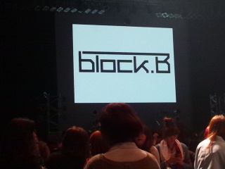 BBC_miyu's tweet photo. @BlockB2011 오빠! 오늘도 즐거웠다 ^^ 정말로 고맙다!! 멋있었다! 아주 좋아하다! Do U Wanna B ? Block.B ! 수고하셨습니다! miyu http://t.co/lVBeXDaf