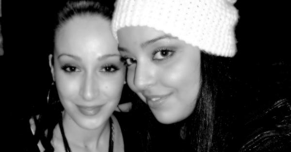 Nabila75020's tweet image. Avec ma sista @karismatikkenza son 4eme album arrive !!!! #onnechangepaslequipage #karismatikteam #nkteam #KFteam
