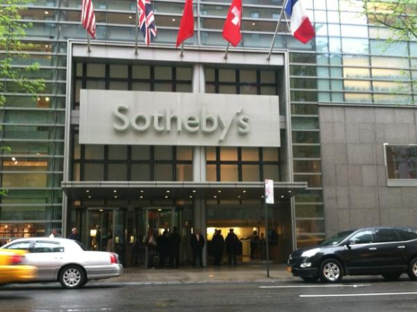 StephanyHChung's tweet photo. So far, the Teamster's picket at Sotheby's is a no-show @NSFreePress #mayday #m1gs http://t.co/NF7DilFr