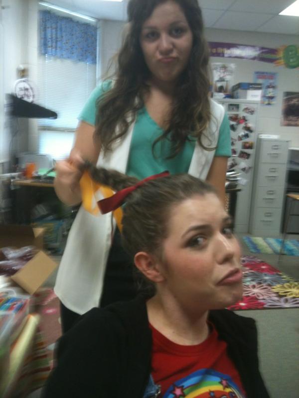 proaconstricta's tweet image. @megbronaugh #ratchet #shebasic #seniorweek