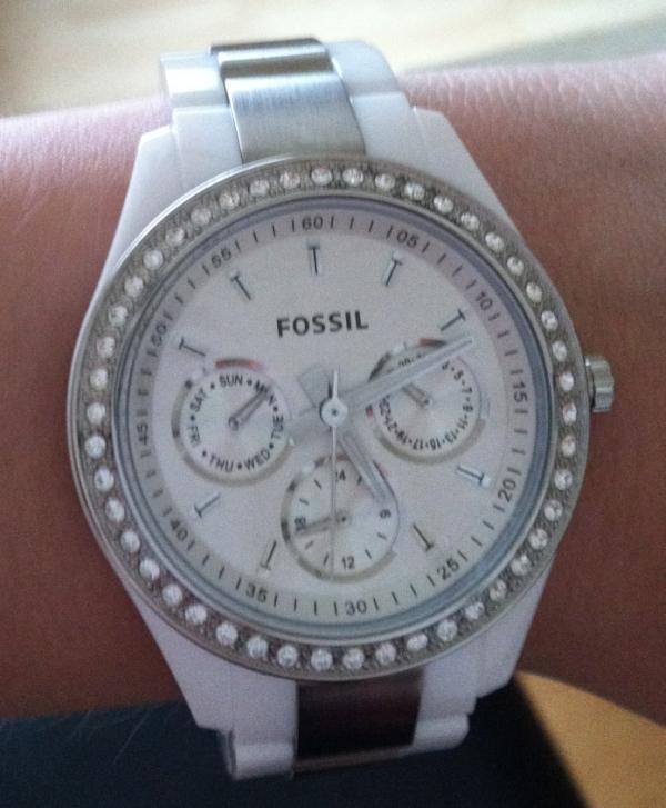 settling_UP's tweet image. ooooh love me some bling #gettingajob