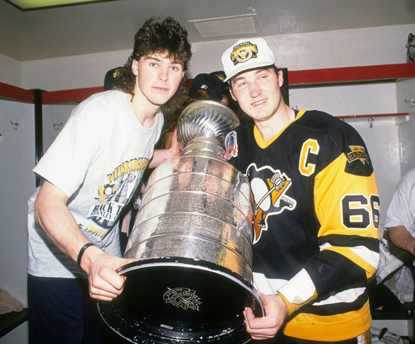 Stanley Cup in Mario Lemieux's swimming pool - Outsports