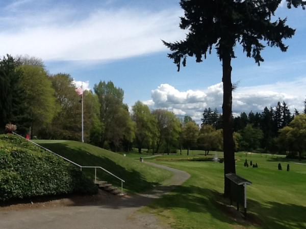 nilegolfcourse's tweet photo. Beautiful day at the Nile! http://t.co/DYaiQLSQ