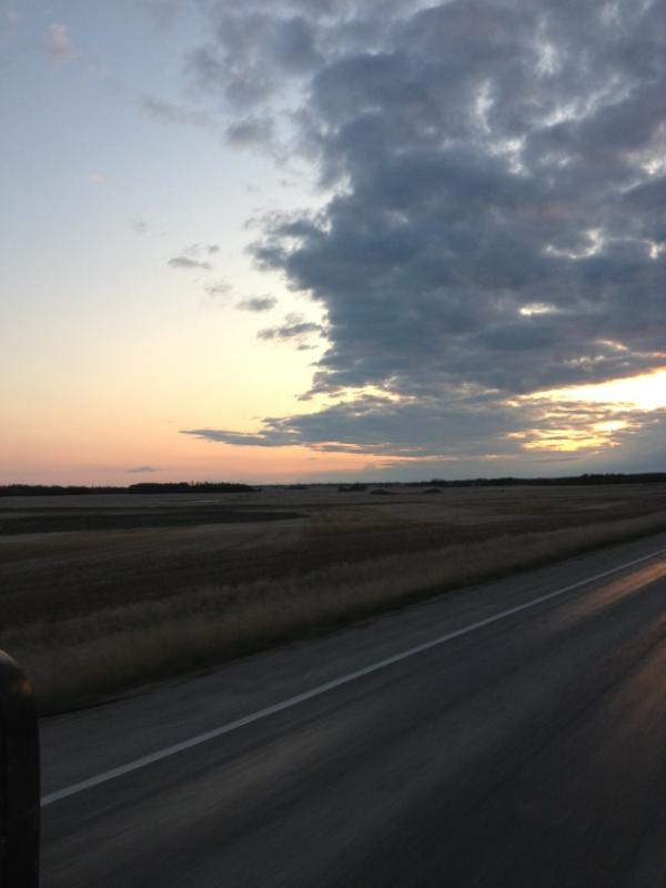 pk_Rockstar's tweet photo. All I see when I look at this sky is the Lion King. Nothin like a little leisurely drive in the prairies. #hakunamatata http://t.co/zEBhZrb