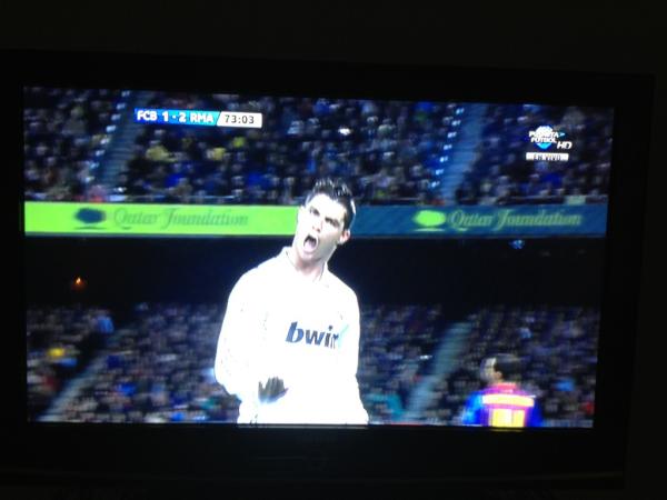 LeobardoAngulo's tweet photo. Eat that motherfuckersssss ! #CR7
@ChemaAngulo http://t.co/E7NZlioM