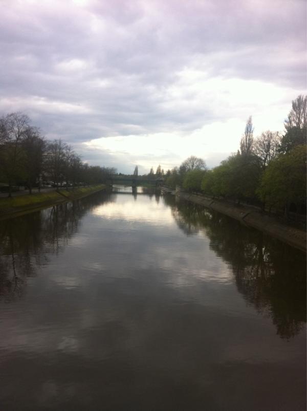 Althafairi's tweet image. “@almezyad: ويلوموني بحبج !!!
#york 
#willneverforgetit http://t.co/koqDv26L” 

صوره خياليه !!