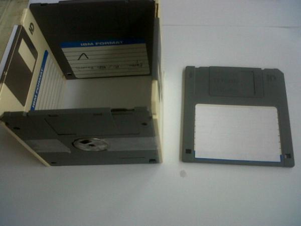 SuperLoakExpo's tweet image. 10)siapkan #disket yg akan digunakan sebagai alas... #LoaKreatifitas