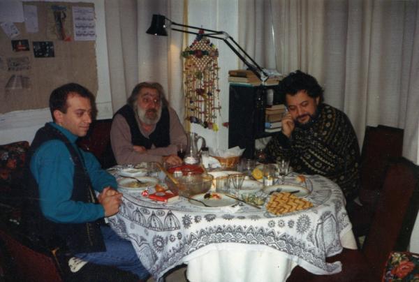 Ne kadar yalansız yaşarsak o kadar iyi...CAN YÜCEL