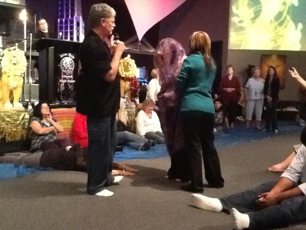 JayTrustingGod's tweet image. Powerful atmosphere and a cloud of glory is in this place today