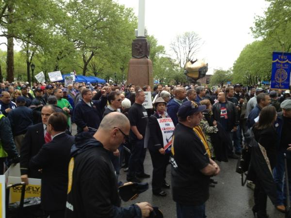 @Heather_Poole (@heather_poole) on Twitter photo At airports too...RT <a href="/xpromos/">XPROMOS Marketing Mastery</a> @ScottGordonNBC5: AA union workers rally outside NYC bankruptcy court. #nbcdfw At airports too...RT <a href="/xpromos/">XPROMOS Marketing Mastery</a> @ScottGordonNBC5: AA union workers rally outside NYC bankruptcy court. #nbcdfw