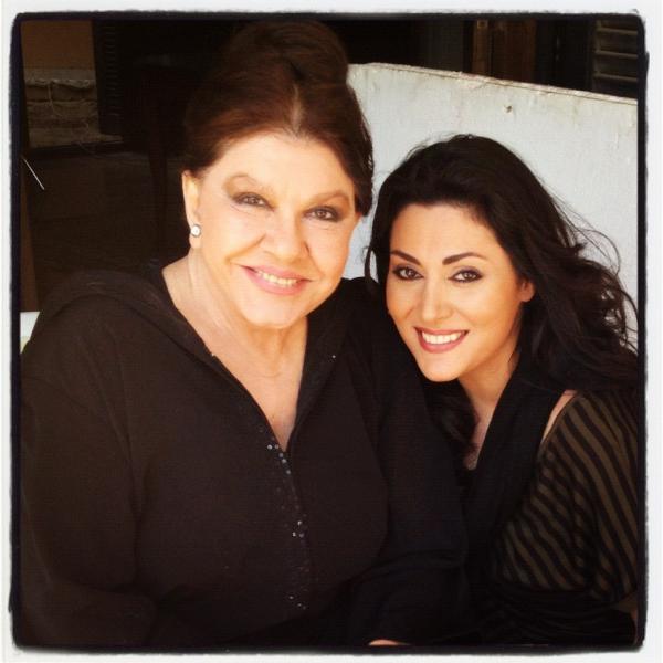 Maya_Nasri's tweet photo. No comment... I just feel blessed to have met this Lady.. #Shwikar.. I'm a bigggg faaaan 😍 http://t.co/2AEvmzbv