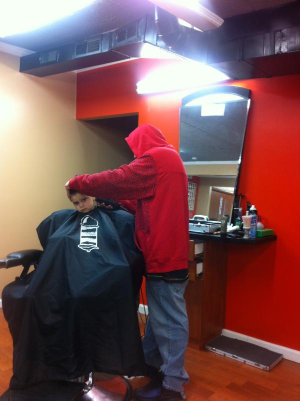 KingWallace1's tweet image. Joe Cuttin For Trayvon #elitestyles lmaooo