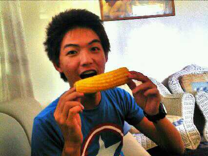 KrissyAchino's tweet photo. Perfect Merienda! MAIS! :)) Sana nilagyan nalang ng yelo para Mais Con Hielo na. :DD #Perpek http://t.co/AhaPFFJG