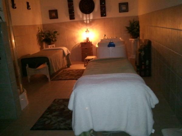ohimedicalspa's tweet photo. Relaxing couples massage room!!! http://t.co/IibItLrC http://t.co/TBybZtPj