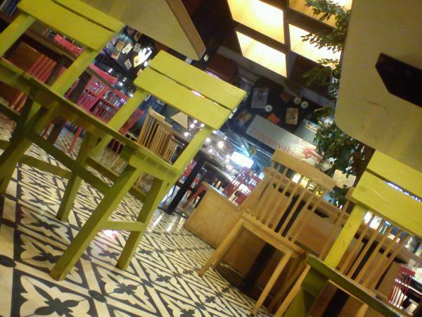 c00lkid5's tweet photo. Empty... http://t.co/1MRDpz8Z
