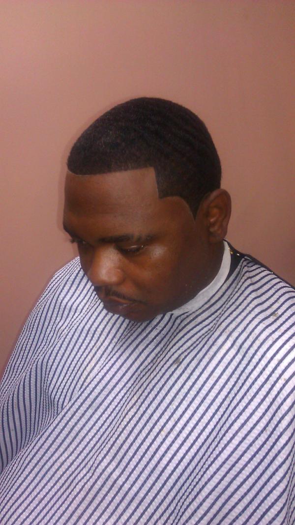 Khalid_daBarber's tweet photo. Come down salon ramsey http://t.co/wSitmdlm