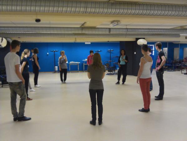 HenkieBijl's tweet image. Vandaag tijdens #GLR #chaosweek: tapdansen.