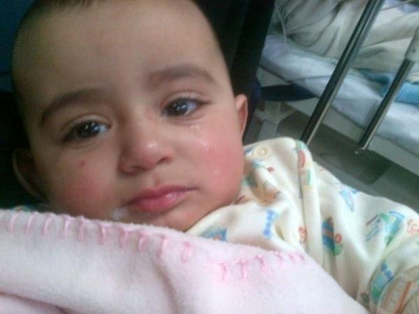 Sa5er_24's tweet photo. عاجل: العثور على الطفله المفقوده من يوم، وهي الآن بأحد دور الرعايا في بريده..ساهم بالنشر لنصل إلى ذويها http://t.co/jBAdJ9eT