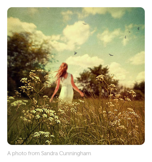 IntimateUpdates's tweet image. 9pm It doesn't matter what time it is. She's always on my mind after 4 years. Money new women; nothing takes her place.