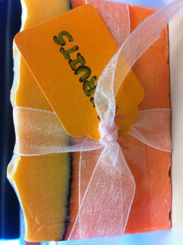 Scrumptious #fruit #soap - with a lil' #glitter to #glam your evening. #fashion #beauty #makeover