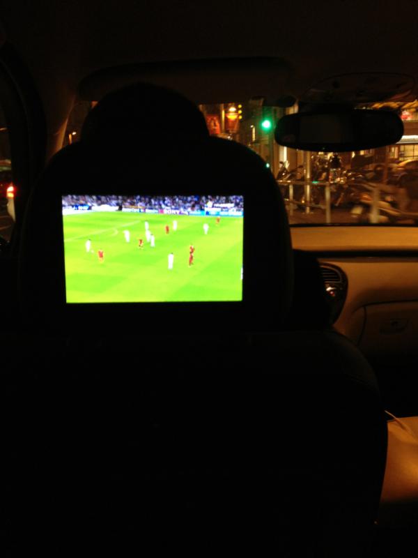 Viendo el partido en el <a href="/cabify/">Somos Cabify</a> de @jlopezchica impresionante