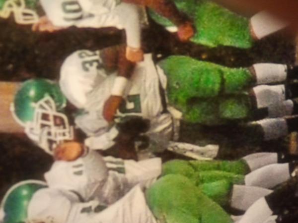 DoeEdwards's tweet image. I miss playing Football  :"( #32 #Wildcats #class2010