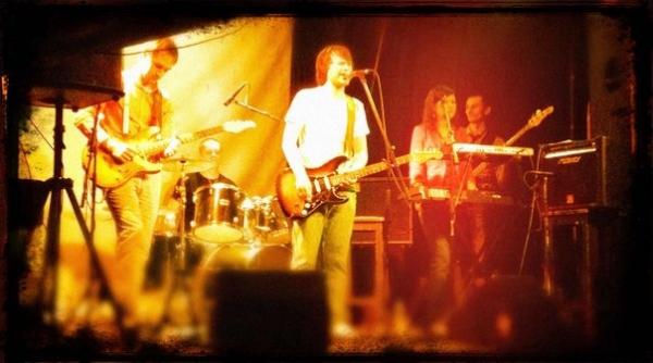 faktum's tweet photo. Sol Morei @Bilingua 18/04 http://t.co/uJiqL57p