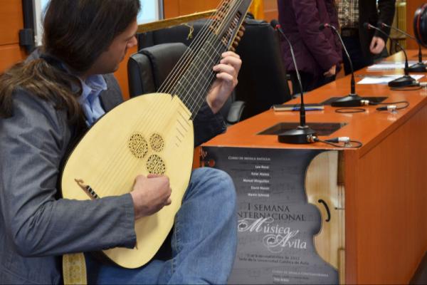 Matemática del alma, arte de pensar con sonidos... <a href="/UCAVILA/">Ucavila </a> presenta la Semana Internacional de #Música @SIMusicAvila