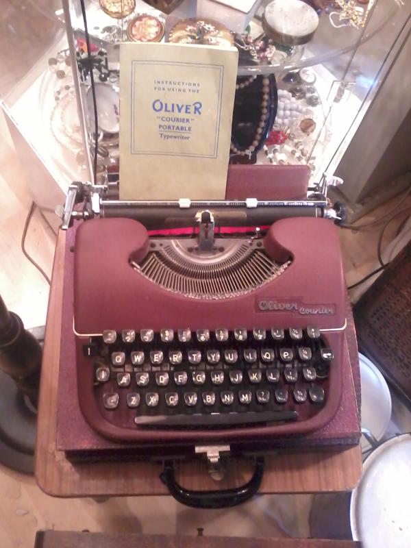 AmyGraceProject's tweet image. #Songwriting on this would be #muchmorefun