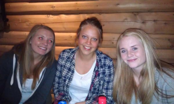 Mkokvoll's tweet photo. Kos på Trollkroa, Med beste jentan mine ! #stemning http://t.co/FUVPsnsf