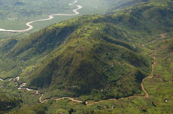 kayishema's tweet photo. Rwanda nziza gihugu cyacu. http://t.co/YWwlFdm7