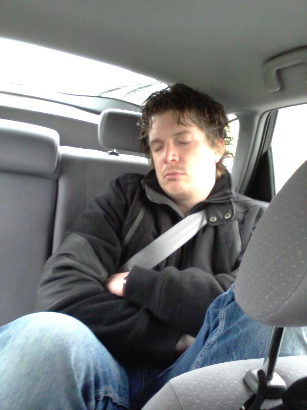 aaltenexpress's tweet photo. Niels slaapt vannacht in de auto http://t.co/IwDrtBuW