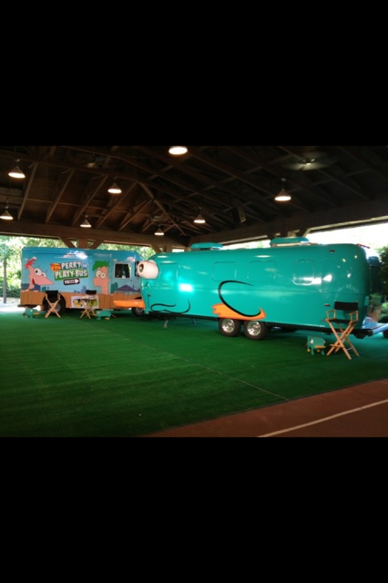 itsPlanty's tweet image. [ Here's a picture courtesy of Swampy Marsh!   Perry the Platybus !!! ^-^ ]