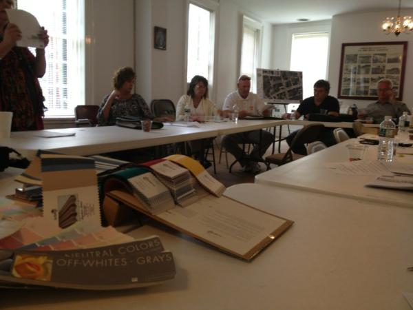 DowntownViews's tweet photo. Hands on, down to the nitty gritty Design workshop in Dandridge, TN! It's all about the basics - start with the basics! http://t.co/19aOqA1I