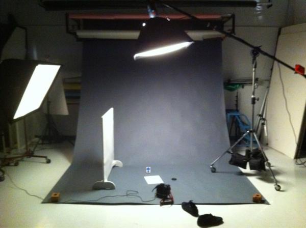 alexstrohl's tweet image. Packshot for my fella @nvmero #lightsetup